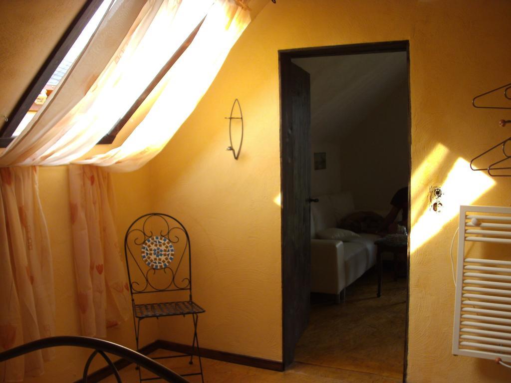 Hotel Haus Klara Mannebach  Pokoj fotografie